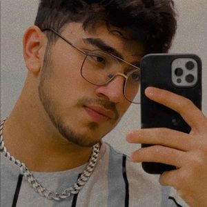 Meet your Posher, Ajay